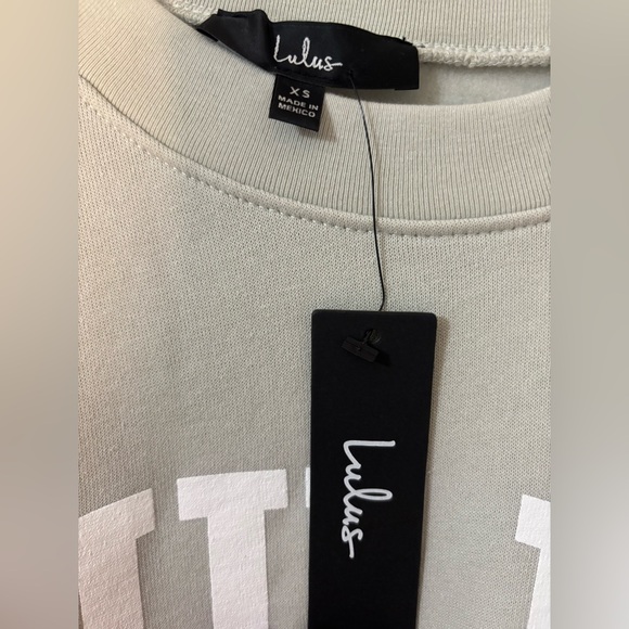 Lulu’s XS mint/gray sweatshirt NWT - Picture 2 of 2